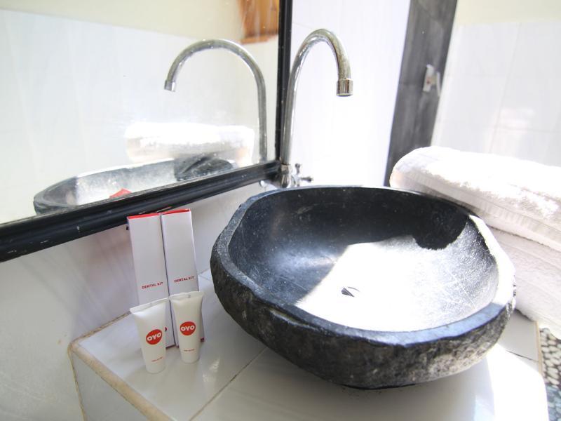 Yoland Guesthouse Gili Air Exterior foto